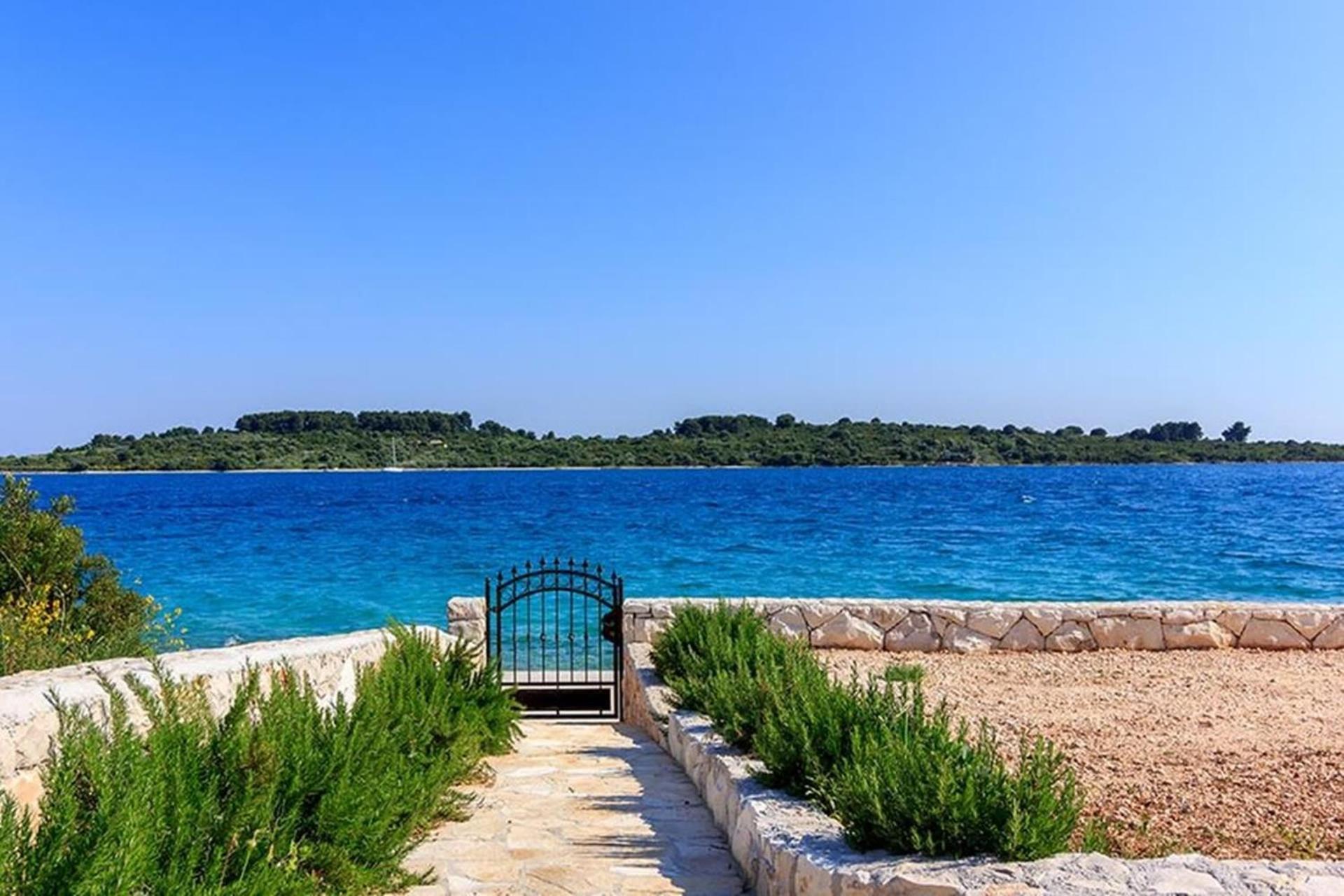 Traditional Dalmatian Stone House By The Sea オクルグ・ゴルニ エクステリア 写真